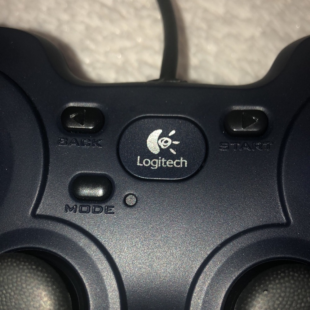 Logitech PC game controller - Picture 2 of 3